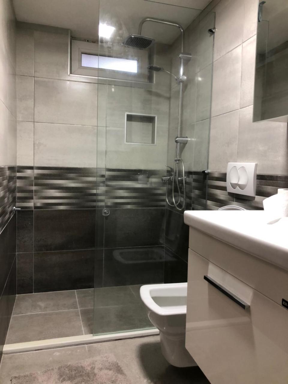 Central Apartment With City View Prizren Buitenkant foto